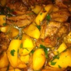 Ребрышки с картофелем в мультварке