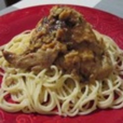 Цыпленок в сметанном соусе в мультиварке