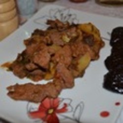 Говядина с черносливом