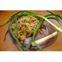 Плов из смеси золотистого и дикого риса в мультиварке