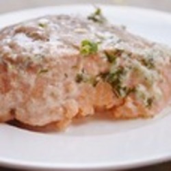 Семга под чесночным соусом в мультиварке