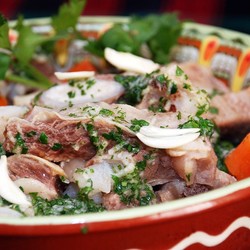 Хашлама — отваренная говяжья грудинка с чесноком [5 отзывов]