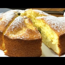 Простейший вкуснейший бисквитный пирог  Можно готовить с любыми фруктами  Sponge cake