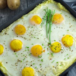 Kartoffelbreiauflauf mit Rahmspinat und Spiegelei - Kindheit pur