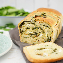 Spinat-Schafskäse-Brot