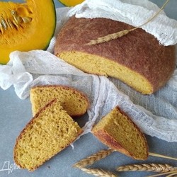 Тыквенный хлеб. Ингредиенты: тыквенное пюре, молоко, растительное масло