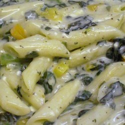 Penne mit Spinat und Feta