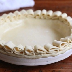 Очень красивое  и простое украшение пирогов.