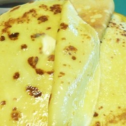 Манные блинчики в 100 раз лучше.Без дрожжей и воды.