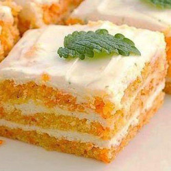 Пирожное с морковью и творожным кремом