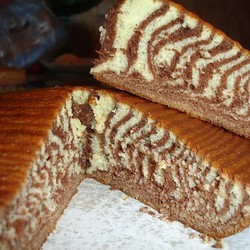 Пирог на очень скорую руку: «Зебра» на кефире