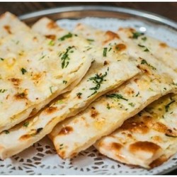 ндійська паратха з начинкою з картоплі