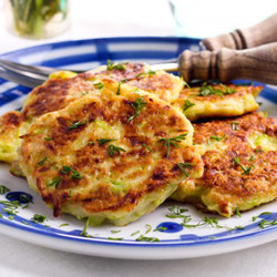 Кабачковые оладьи с творогом