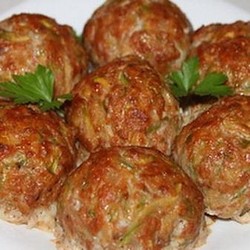 ГРЕЧЕСКИЕ ТЕФТЕЛИ С КАБАЧКАМИ.