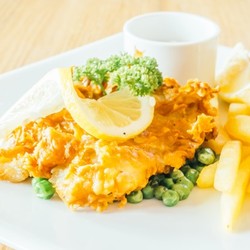 Фиш энд чипс с зеленым горошком - рецепт RussianFood