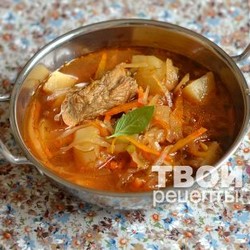 Суп со свеклой и маринованной капустой