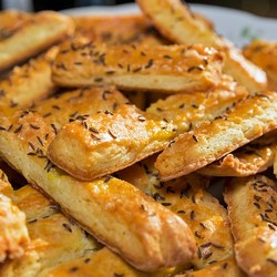 Сырные палочки с тмином - рецепт RussianFood