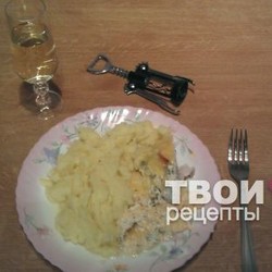 Пангасиус запеченный в сметане