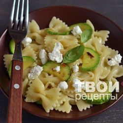 Паста с цукини и козьим сыром