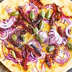 Фокачча с томатами и тертым сыром - рецепт RussianFood