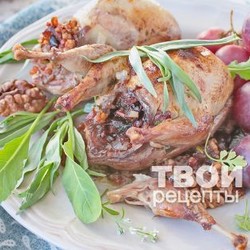 Перепелки с черносливом