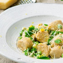 Гречневые нуди с горошком - рецепт RussianFood