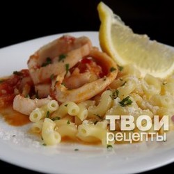 Паста с кальмарами