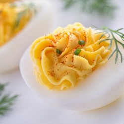 Фаршированные яйца с тархуном - рецепт RussianFood