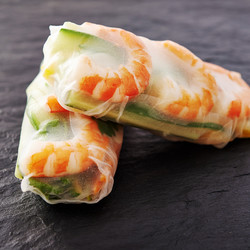 Спринг-роллы в креветками и овощами - рецепт RussianFood