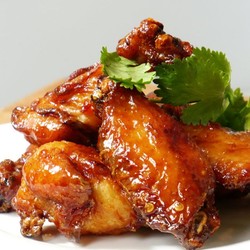 Крылышки в медово-соевом соусе — 10 рецептов на сковороде, в мультиварке и духовке