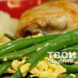 Фасоль жареная с яйцами