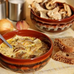 Сырный суп на грибном бульоне - рецепт приготовления.