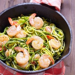 Креветки с лимоном и цукини