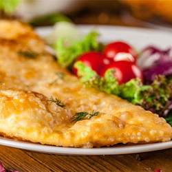 Чебурек с сыром на сковороде...