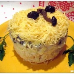 Салат Лесной (грудка,сыр,грибы)