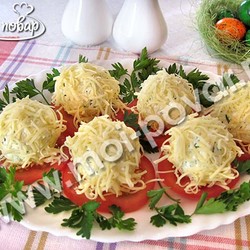 Закуска из творога с сыром и помидорами