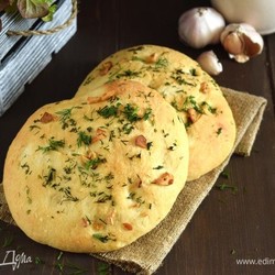 фокачча с чесноком