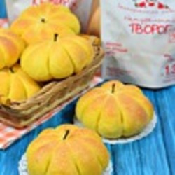 Булочки тыквенные с творогом