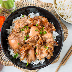 Рис с подливой Оякодон