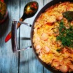 Солянка по-деревенски с сосисками