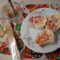 Рулет из лаваша в микроволновке