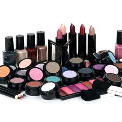 Как проверить срок годности косметики