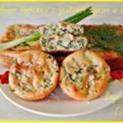Наливные пирожки с зелёным луком и яйцом