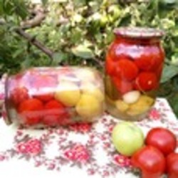 Маринованные помидоры с яблоками без уксуса