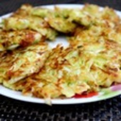 Капустные оладьи с плавленым сырком