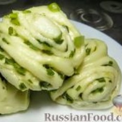 Китайские паровые булочки с зеленым луком