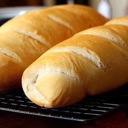 Готовим домашние батоны за 30 минут. Хрустящая корочка и нежный мякиш