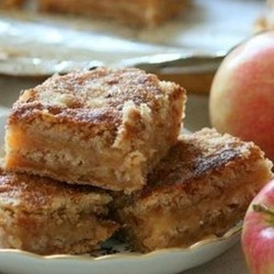 Постный насыпной пирог с яблоками к Яблочному Спасу