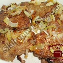 Говяжья печень жареная с луком. Рецепт. Фото