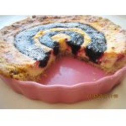 Песочный пирог с творогом и вареньем